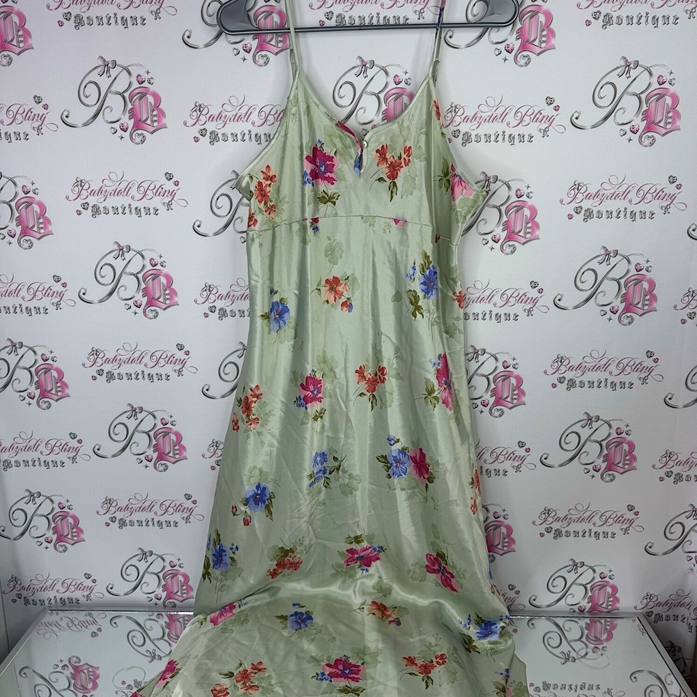 Jones New York dress satiny silky shiny green floral purple pink orange button